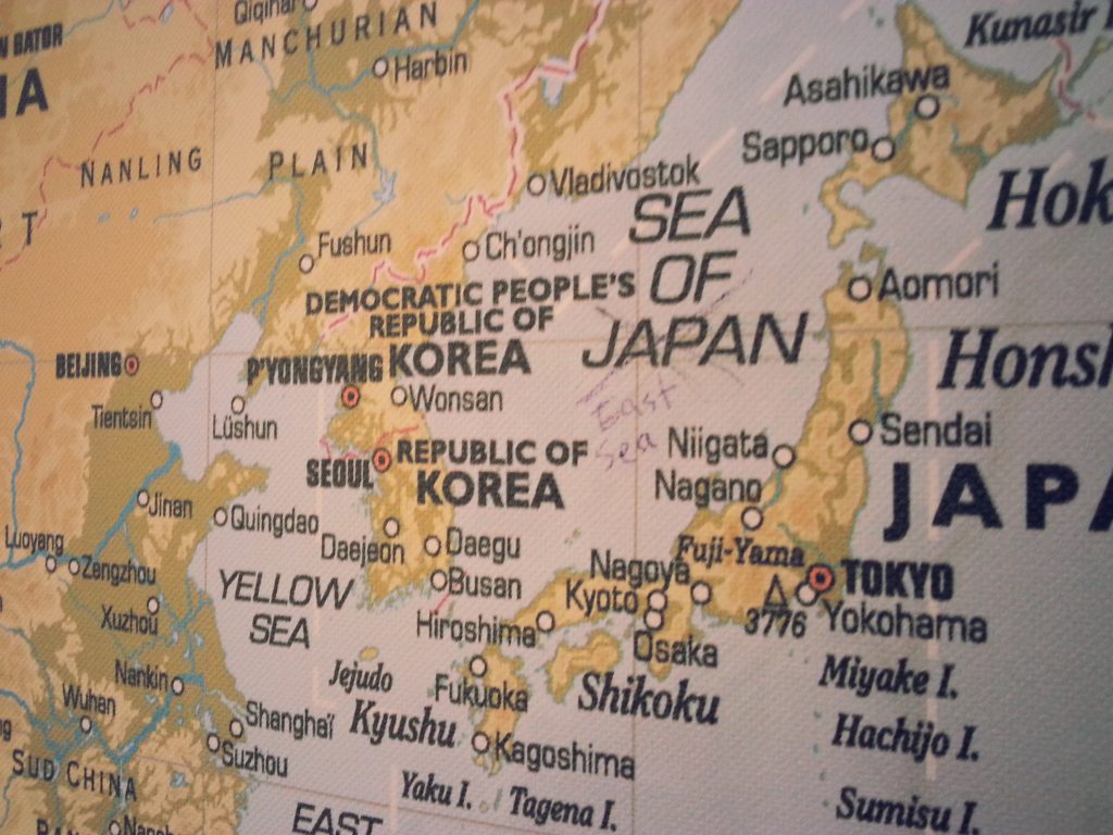[사진 003] 일본해로 표시된 지도.